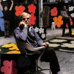 Grandi serigrafie di Flowers con Andy Warhol alla Factory